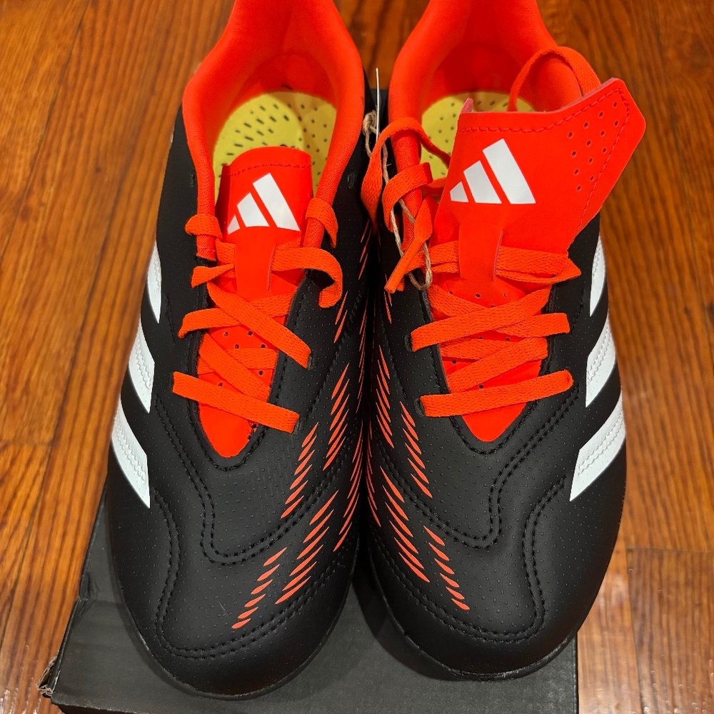 Adidas predators boys' size 4